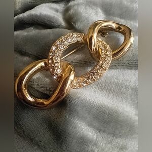 CHRISTIAN DIOR GOLD TONE RHINESTONE PIN BROOCH EXCELLENT CONDITION